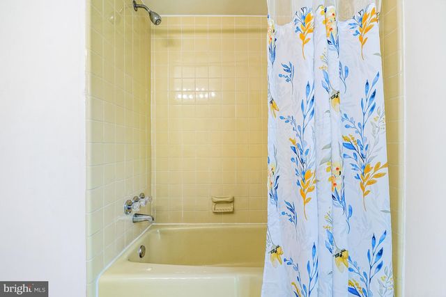 9120 PADDOCK LN, Potomac, MD 20854