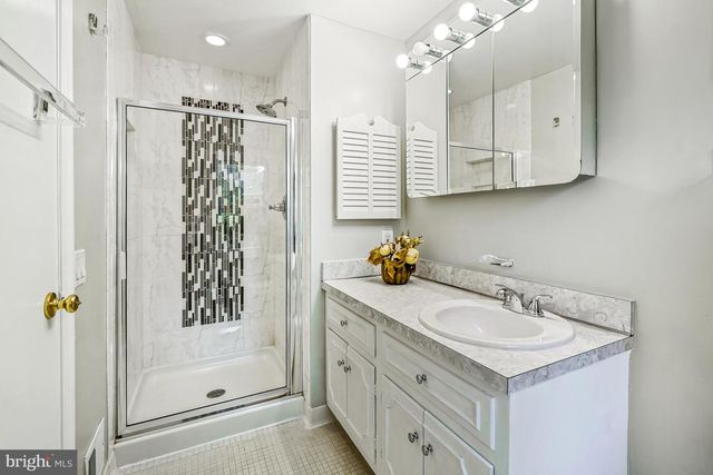 9120 PADDOCK LN, Potomac, MD 20854