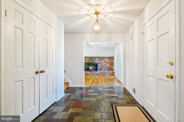 9120 PADDOCK LN, Potomac, MD 20854
