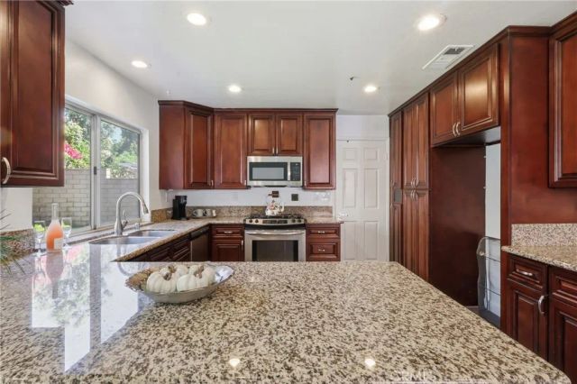 14224 Farralon Court, Fontana, CA 92336