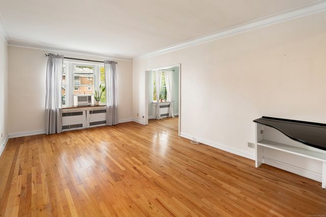 70 Strawberry Hill Avenue APT 2-2D, Stamford, CT 06902