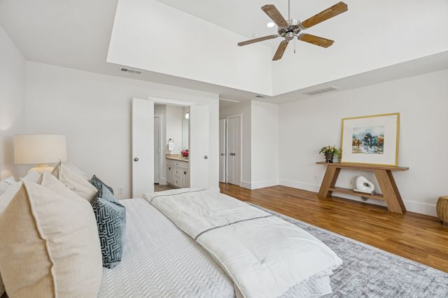 2606 Shelby Avenue 304, Dallas, TX 75219