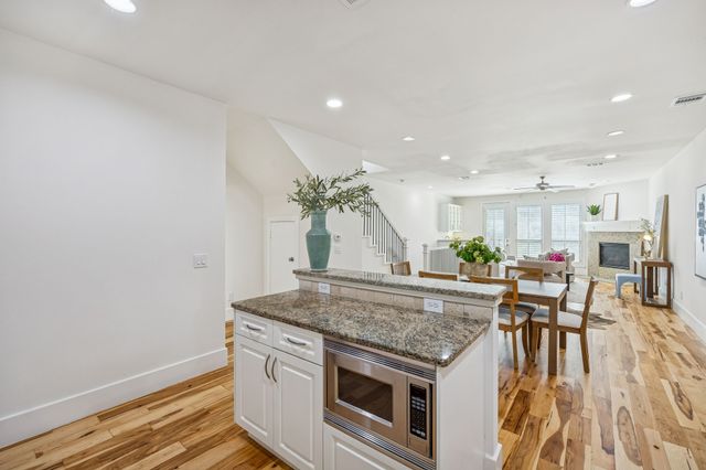 2606 Shelby Avenue 304, Dallas, TX 75219