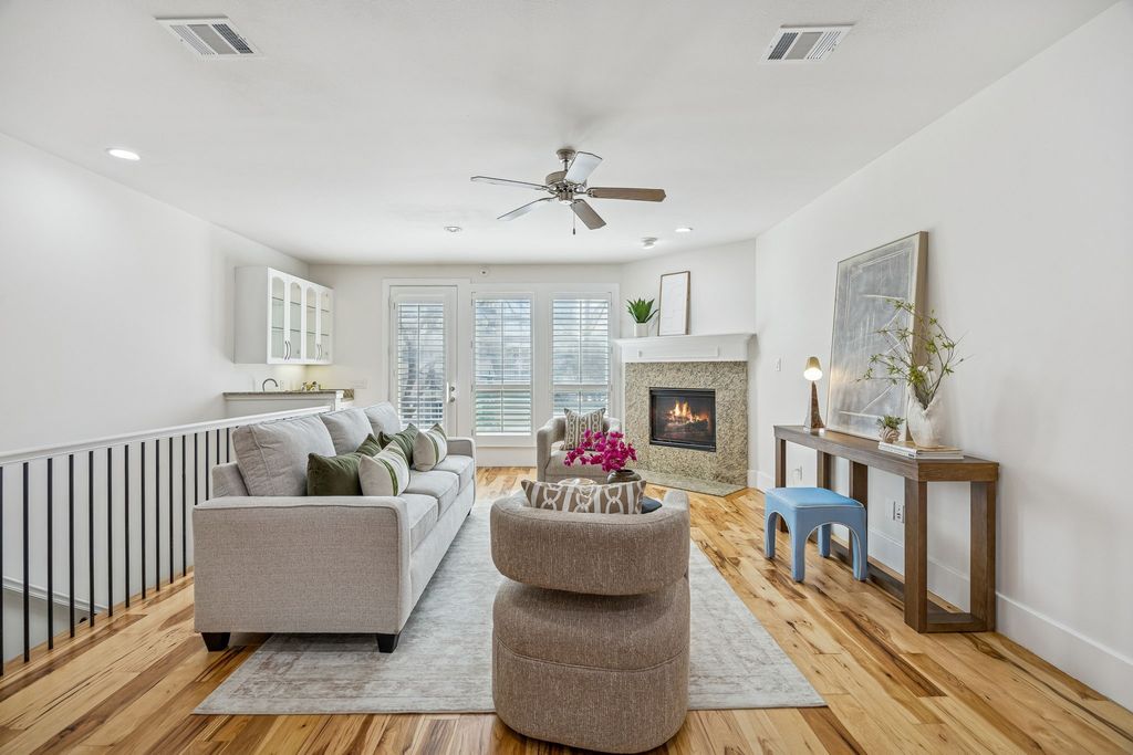 2606 Shelby Avenue 304, Dallas, TX 75219