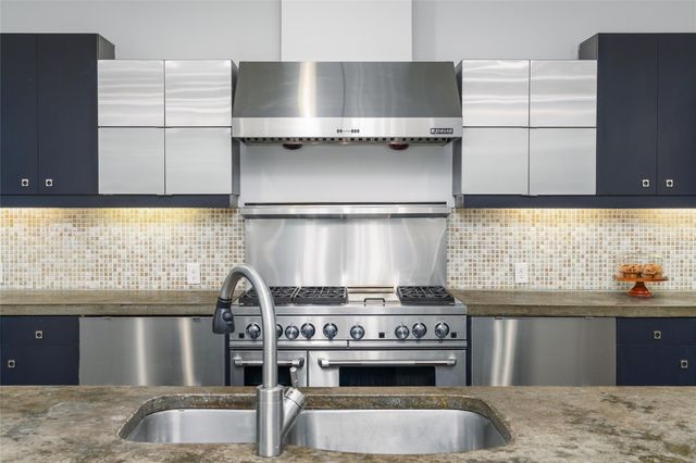 1016 Crocker Street, Houston, TX 77019