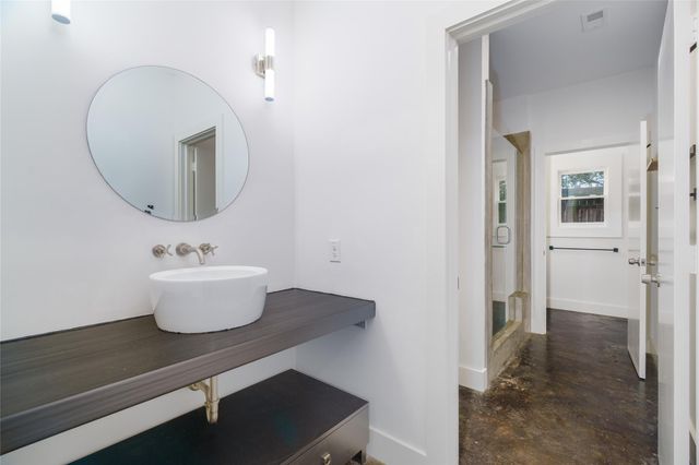 1016 Crocker Street, Houston, TX 77019