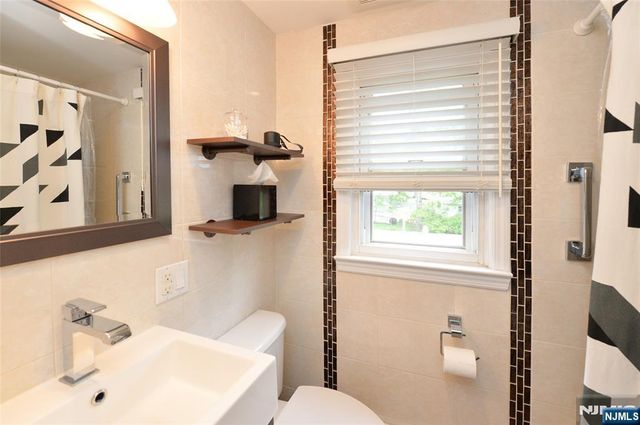 39-22 Vanore Drive, Fair Lawn, NJ 07410