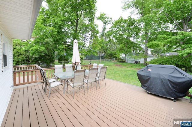 39-22 Vanore Drive, Fair Lawn, NJ 07410