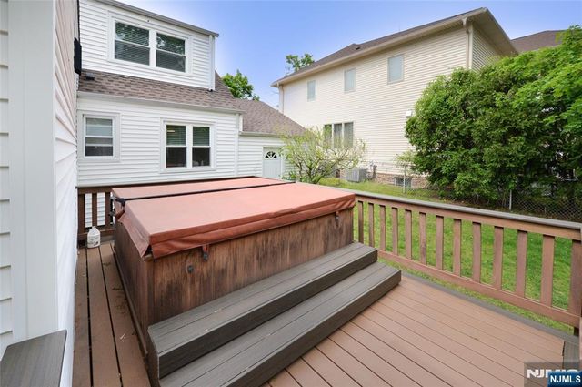 39-22 Vanore Drive, Fair Lawn, NJ 07410