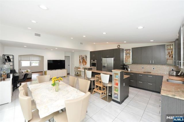 39-22 Vanore Drive, Fair Lawn, NJ 07410