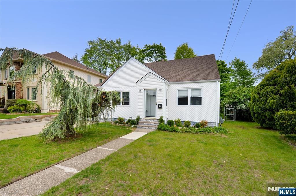 39-22 Vanore Drive, Fair Lawn, NJ 07410