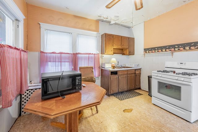 2445 S 58th Avenue, Cicero, IL 60804