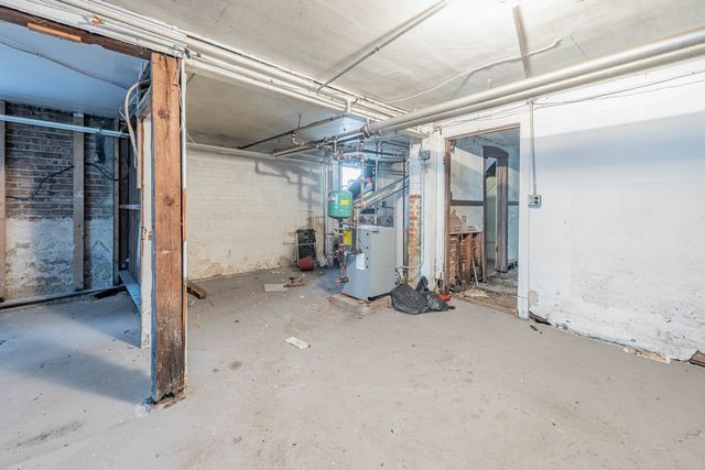 2445 S 58th Avenue, Cicero, IL 60804