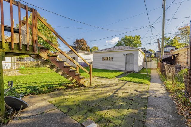 2445 S 58th Avenue, Cicero, IL 60804