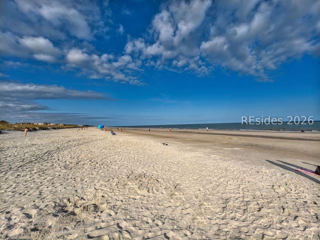 83 Sandcastle Ct, Hilton Head Island, SC 29928