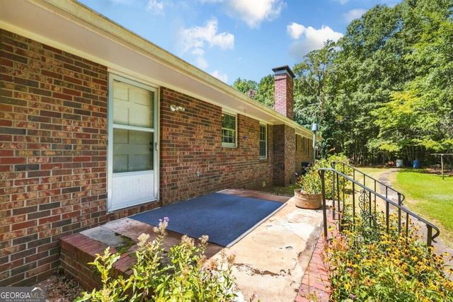 9036 Highway 72 W, Hull, GA 30646