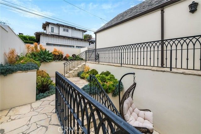 755 31st, Manhattan Beach, CA 90266