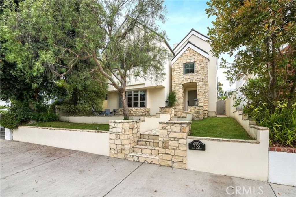 755 31st, Manhattan Beach, CA 90266