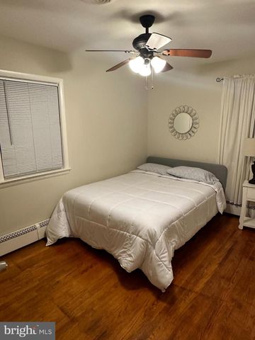 8754 SIGNAL HILL RD, Manassas, VA 20110