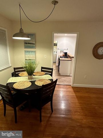 8754 SIGNAL HILL RD, Manassas, VA 20110