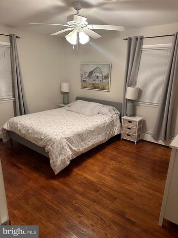 8754 SIGNAL HILL RD, Manassas, VA 20110