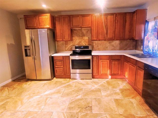 104 Sweet Gum, Village Mills, TX 77663