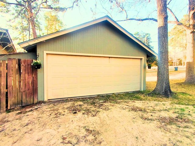 104 Sweet Gum, Village Mills, TX 77663