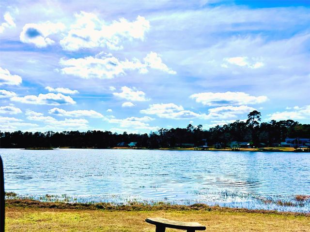 104 Sweet Gum, Village Mills, TX 77663