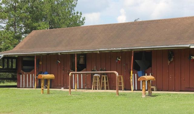 104 Sweet Gum, Village Mills, TX 77663