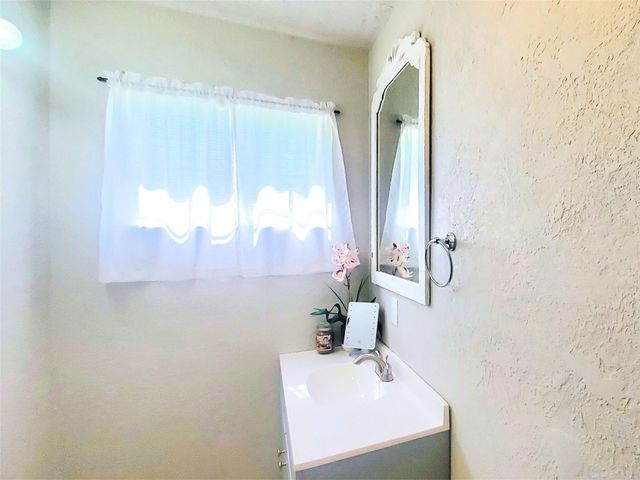 104 Sweet Gum, Village Mills, TX 77663