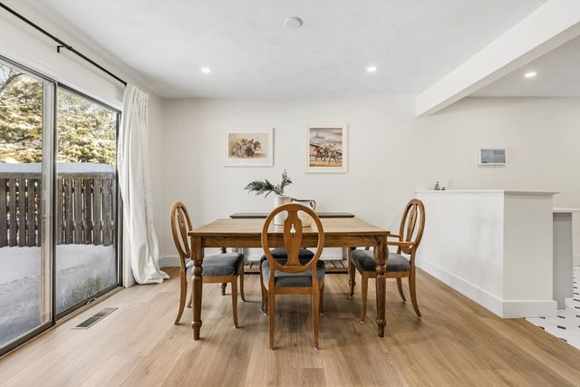 23 Tamarack Ln 23, Peabody, MA 01960