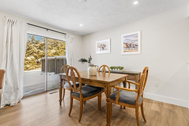 23 Tamarack Ln 23, Peabody, MA 01960