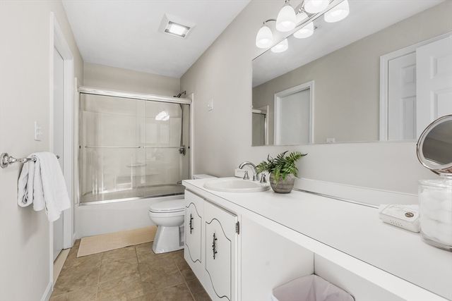 23 Tamarack Ln 23, Peabody, MA 01960