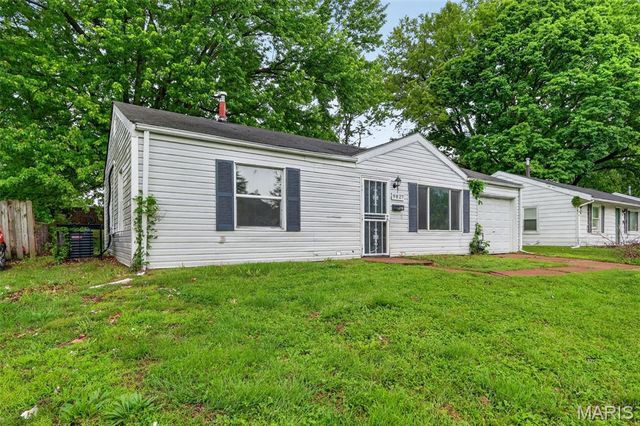 9827 Lorna Lane, St Louis, MO 63136