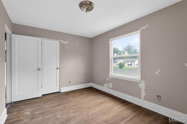 9827 Lorna Lane, St Louis, MO 63136