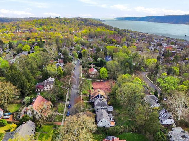 65 Euclid Avenue, Hastings-on-hudson, NY 10706
