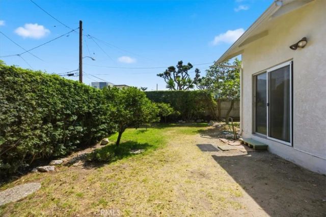 422 S Juanita Avenue, Redondo Beach, CA 90277