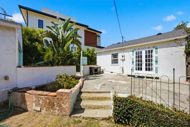 422 S Juanita Avenue, Redondo Beach, CA 90277