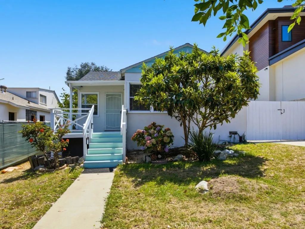 422 S Juanita Avenue, Redondo Beach, CA 90277
