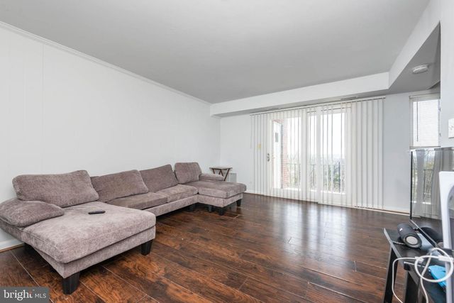 1911 W BALTIMORE ST, Baltimore, MD 21223