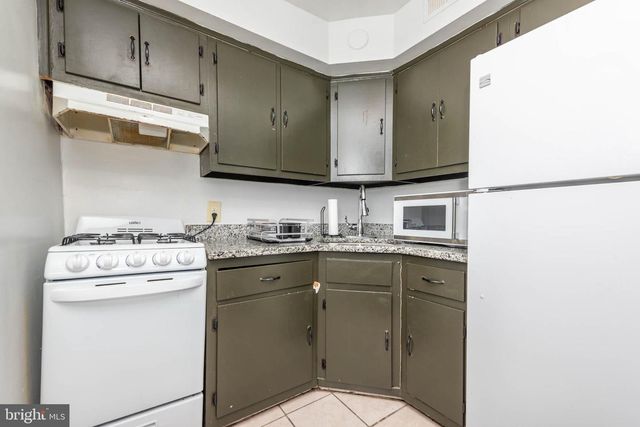 1911 W BALTIMORE ST, Baltimore, MD 21223