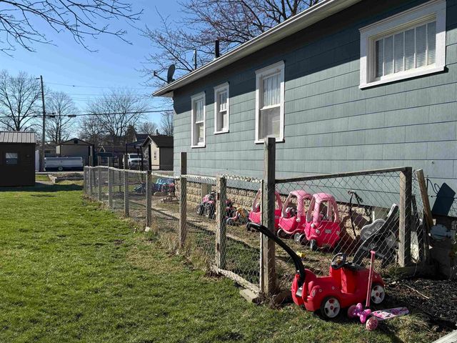 127 N 9TH Street, Decatur, IN 46733