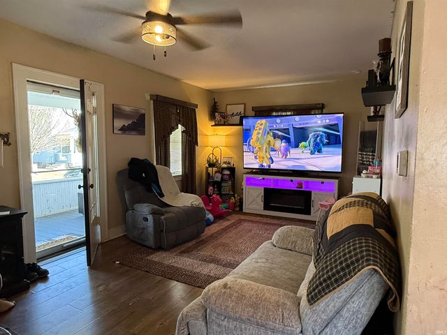 127 N 9TH Street, Decatur, IN 46733