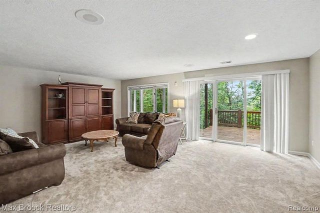 6510 Scenic Pines Court, Clarkston, MI 48346