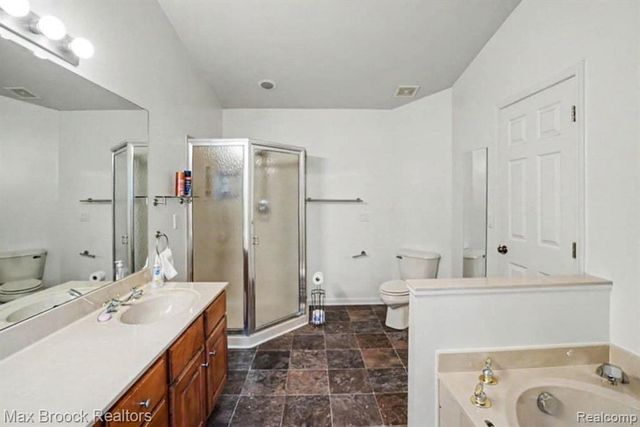 6510 Scenic Pines Court, Clarkston, MI 48346