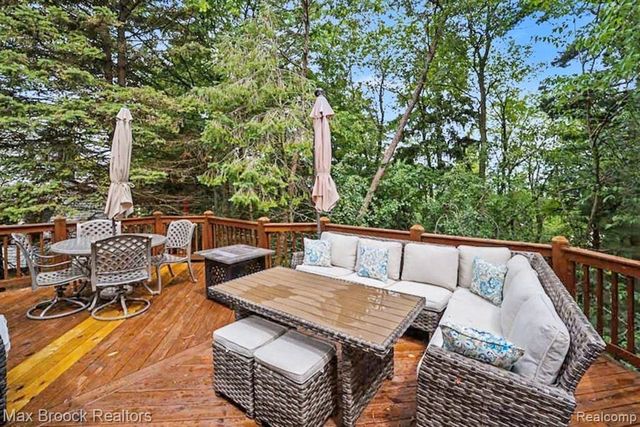 6510 Scenic Pines Court, Clarkston, MI 48346