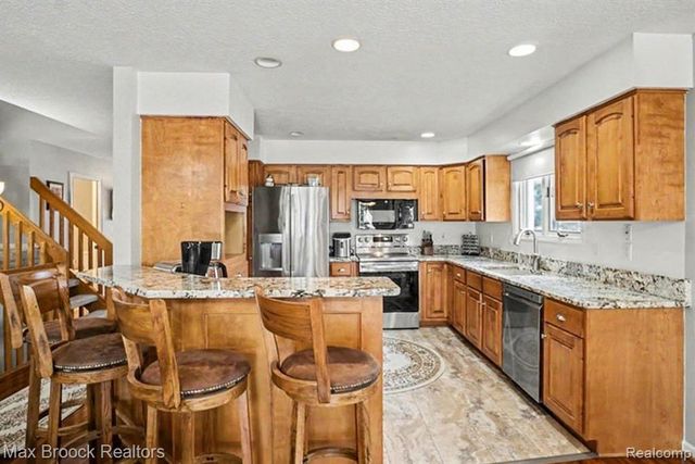6510 Scenic Pines Court, Clarkston, MI 48346