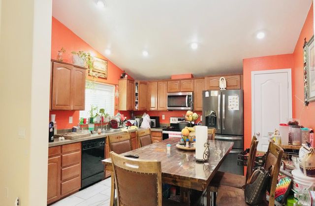 1199 W Cesar Chavez Boulevard, Fresno, CA 93706