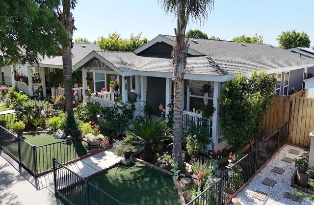 1199 W Cesar Chavez Boulevard, Fresno, CA 93706
