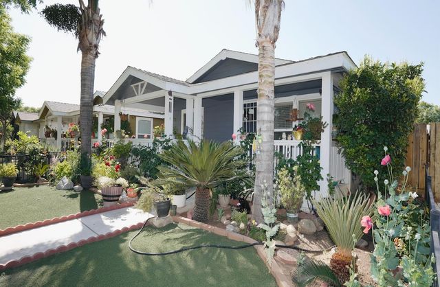 1199 W Cesar Chavez Boulevard, Fresno, CA 93706